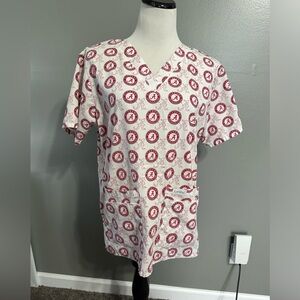Landau women’s M white‎ scrub top, Alabama Crimson Tide print with front pockets
